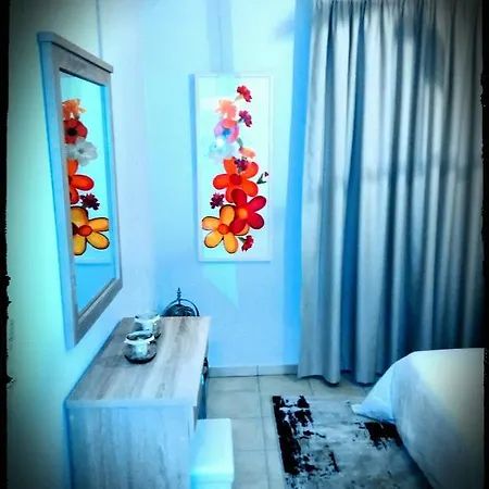 Theanthi *
